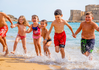 bambini al mare